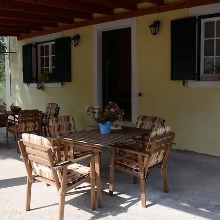 Villa Clementine Гайос Екстериор снимка
